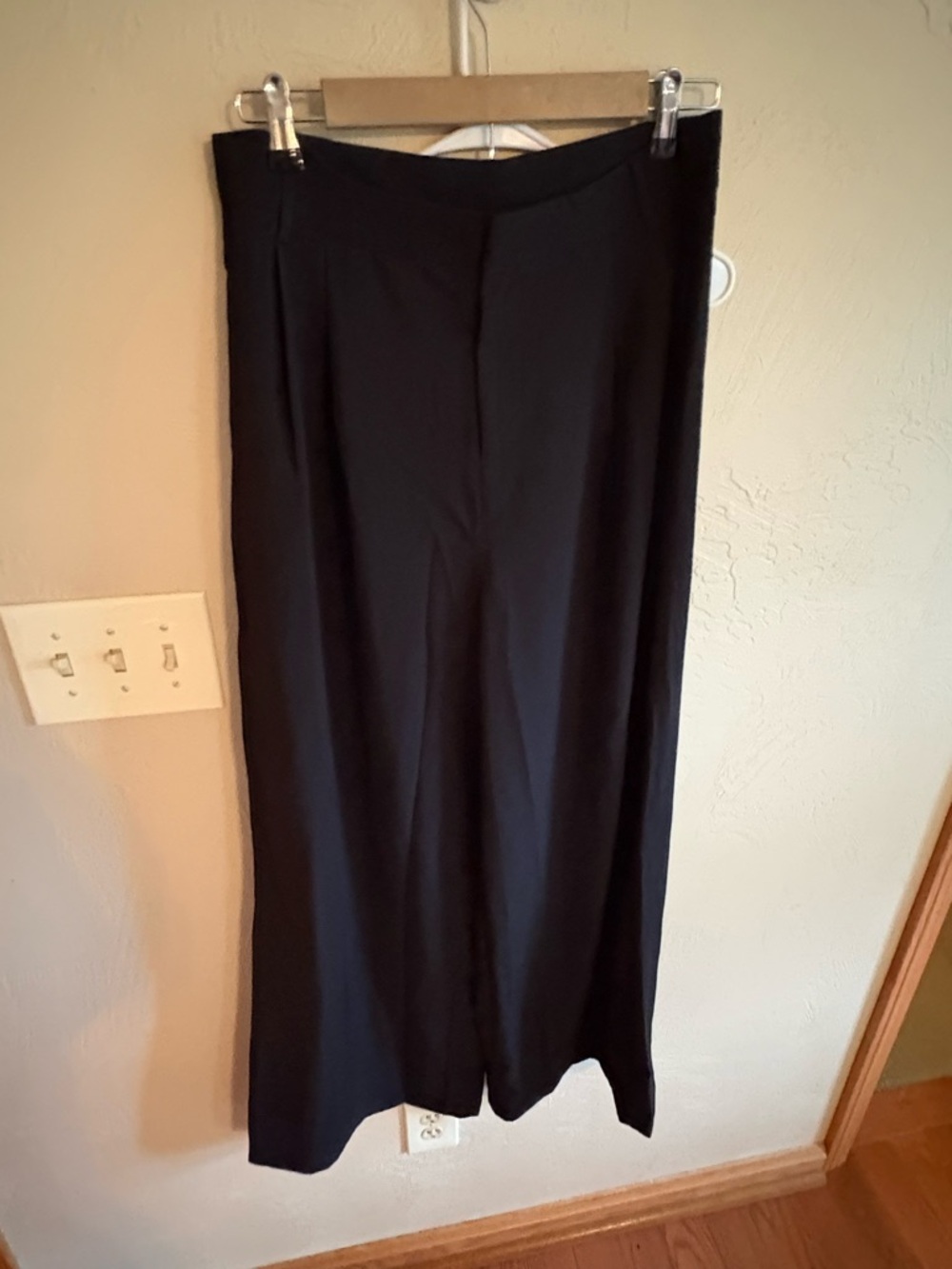Vici Black Wide-Leg Dress Pants